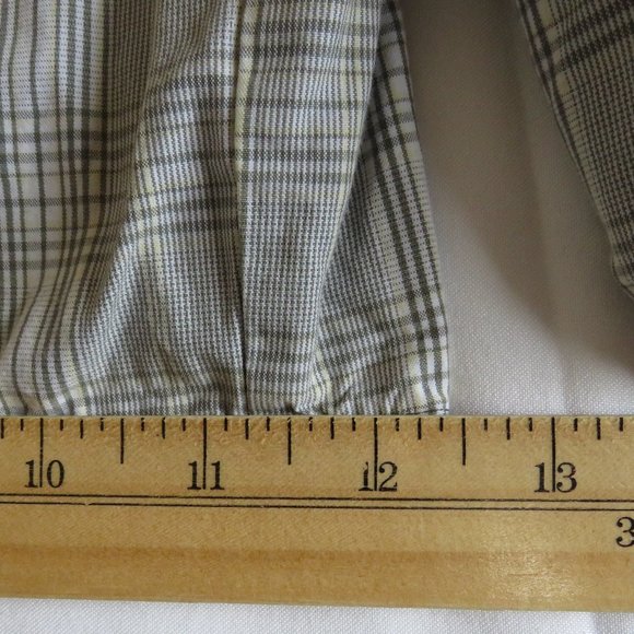 Quicksilver* Men's 1.5" Belt‎ Loop Multipocketed Plaid Bermuda Shorts~ Size 36 - Picture 8 of 14